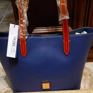 Dooney & Bourke tote